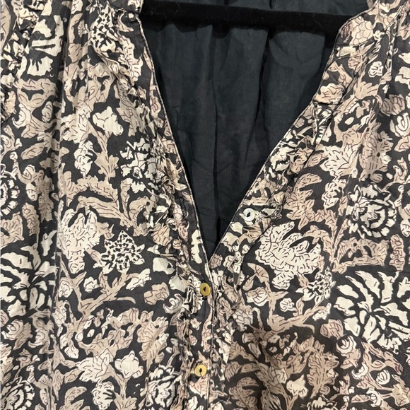 Cleobella Black and Cream Ruffled Graphic Blouse size xs - Picture 6 of 10